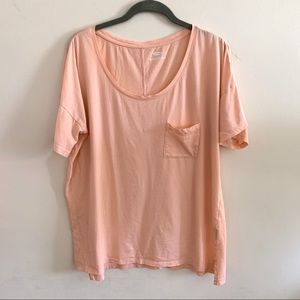 ** Sold ** Old Navy boyfriend tee